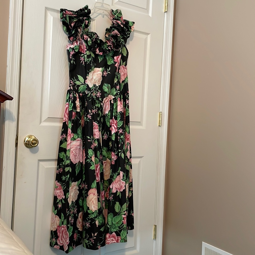 Vintage Expo black party dress with large pink roses.  Sz 14 excellent cond.